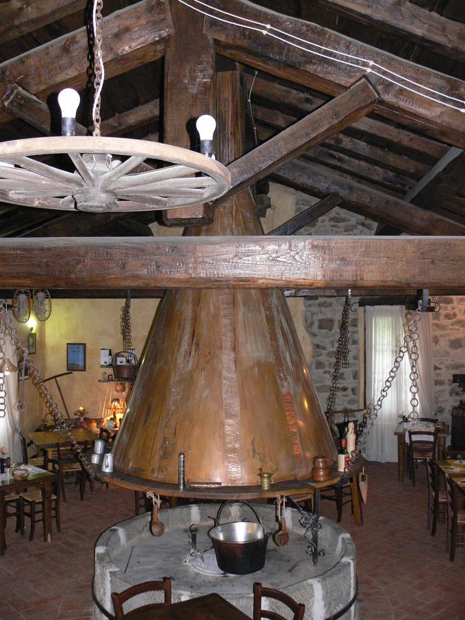 Il Cappellaio Matto Bed and Breakfast Montalto Ligure Exterior foto