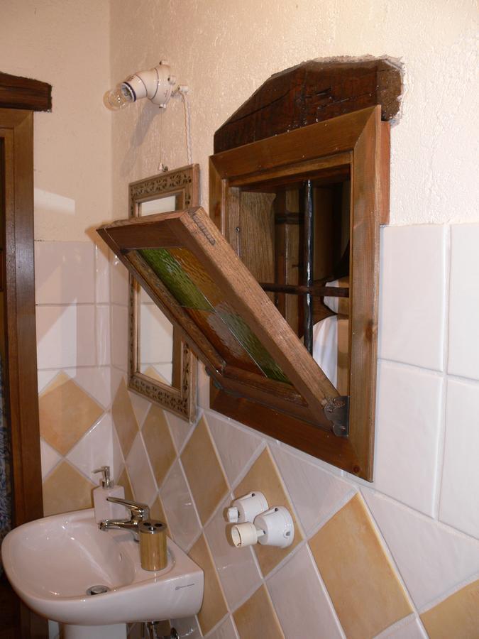 Il Cappellaio Matto Bed and Breakfast Montalto Ligure Exterior foto