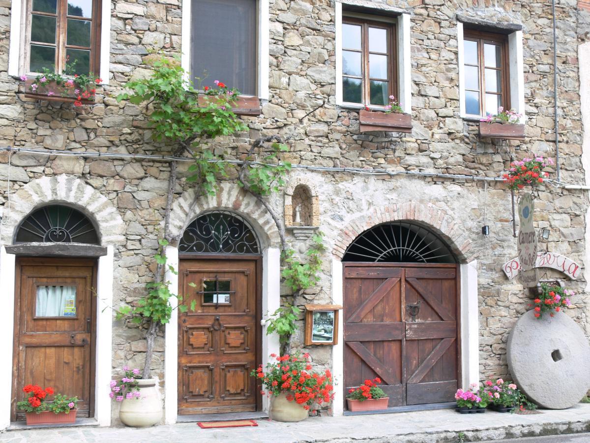 Il Cappellaio Matto Bed and Breakfast Montalto Ligure Exterior foto