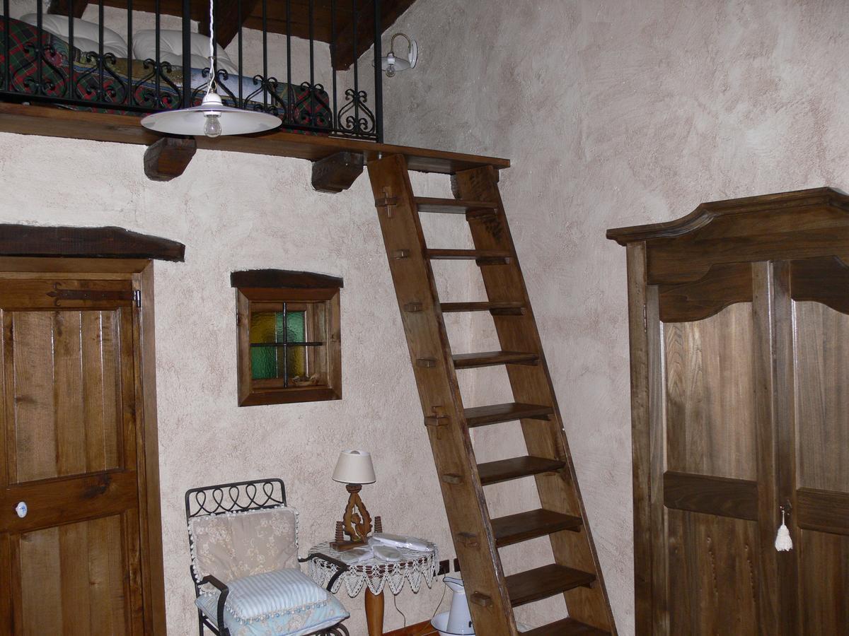 Il Cappellaio Matto Bed and Breakfast Montalto Ligure Exterior foto