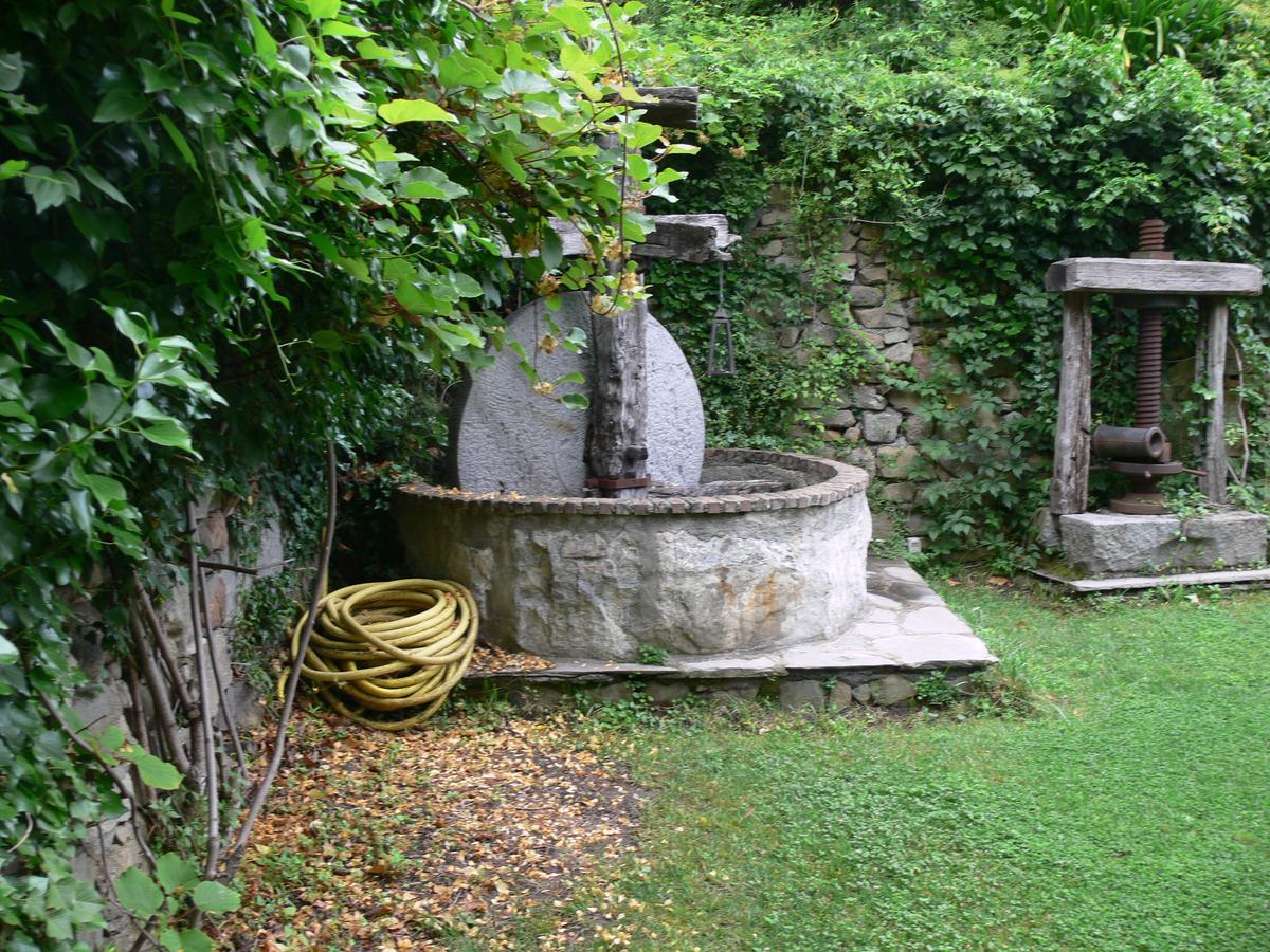 Il Cappellaio Matto Bed and Breakfast Montalto Ligure Exterior foto