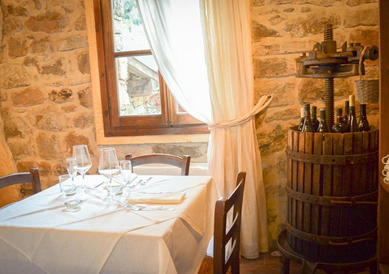 Il Cappellaio Matto Bed and Breakfast Montalto Ligure Exterior foto