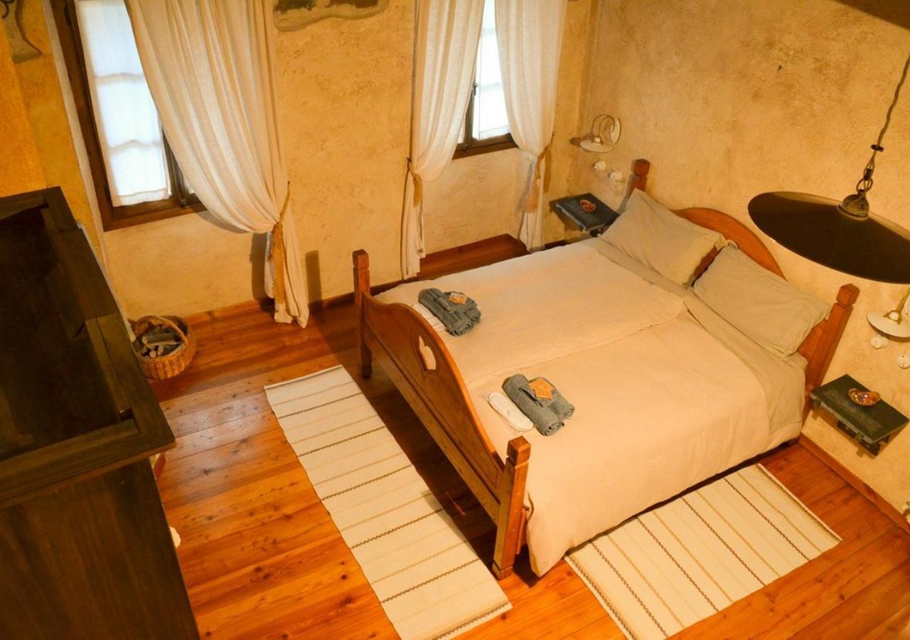 Il Cappellaio Matto Bed and Breakfast Montalto Ligure Exterior foto